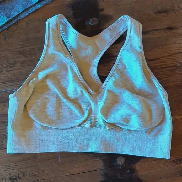 Pair of Hanes Cozy Racerback Sports/T-shirt Bras. Sz L - Picture 3 of 7